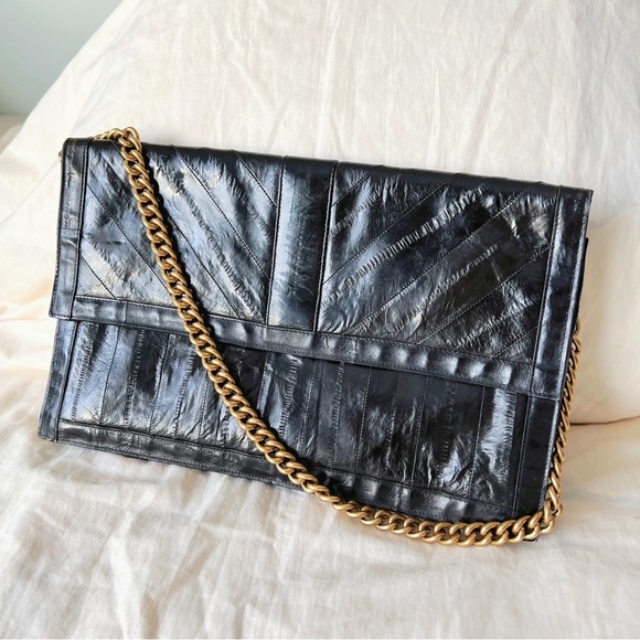 Vintage Handbags - Vintage 60s 70s eel skin leather bag